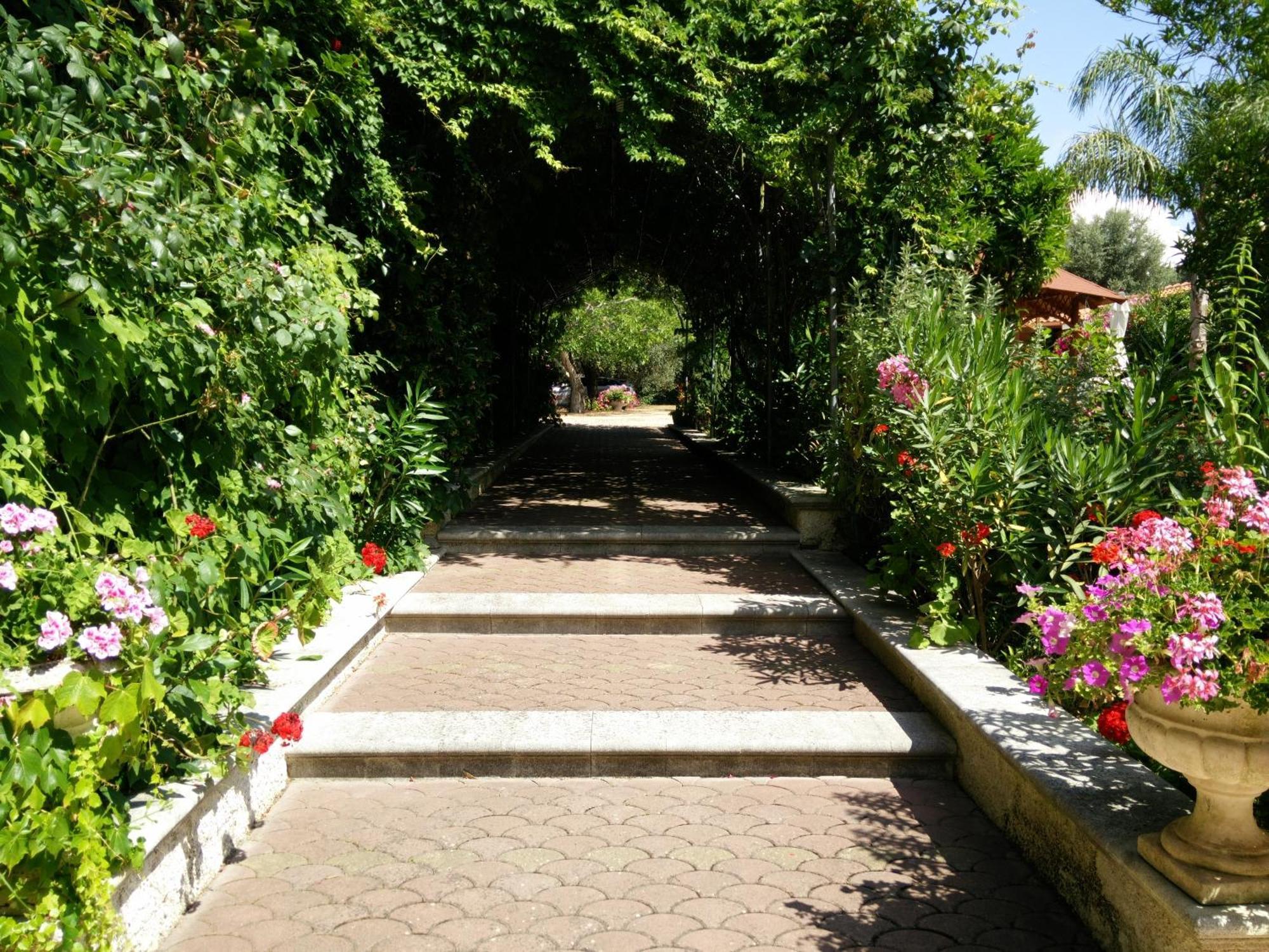 Santa Caterina  Residenza Villa I Nidi المظهر الخارجي الصورة